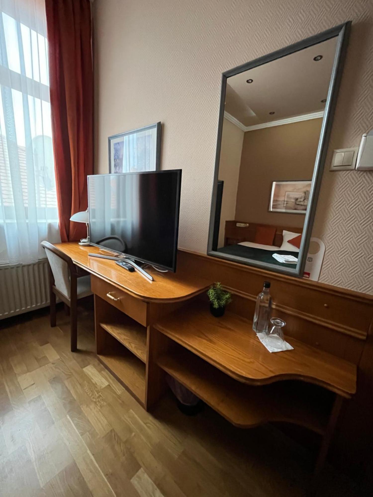 Wagner Vendegudvar Panzio Szombathely Extérieur photo