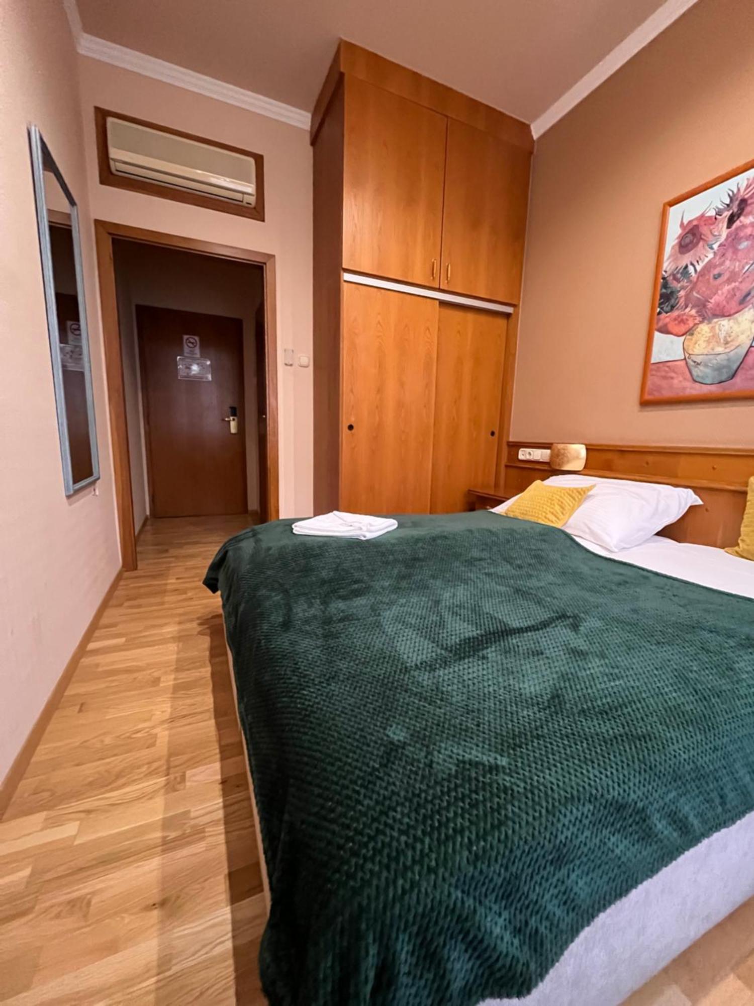 Wagner Vendegudvar Panzio Szombathely Extérieur photo