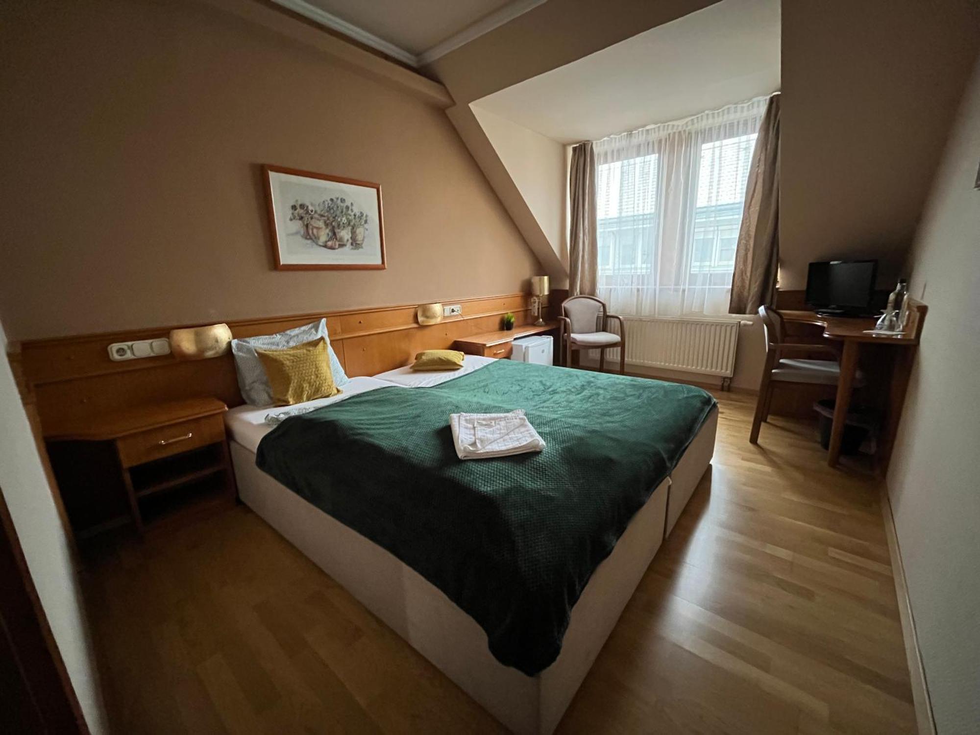 Wagner Vendegudvar Panzio Szombathely Extérieur photo